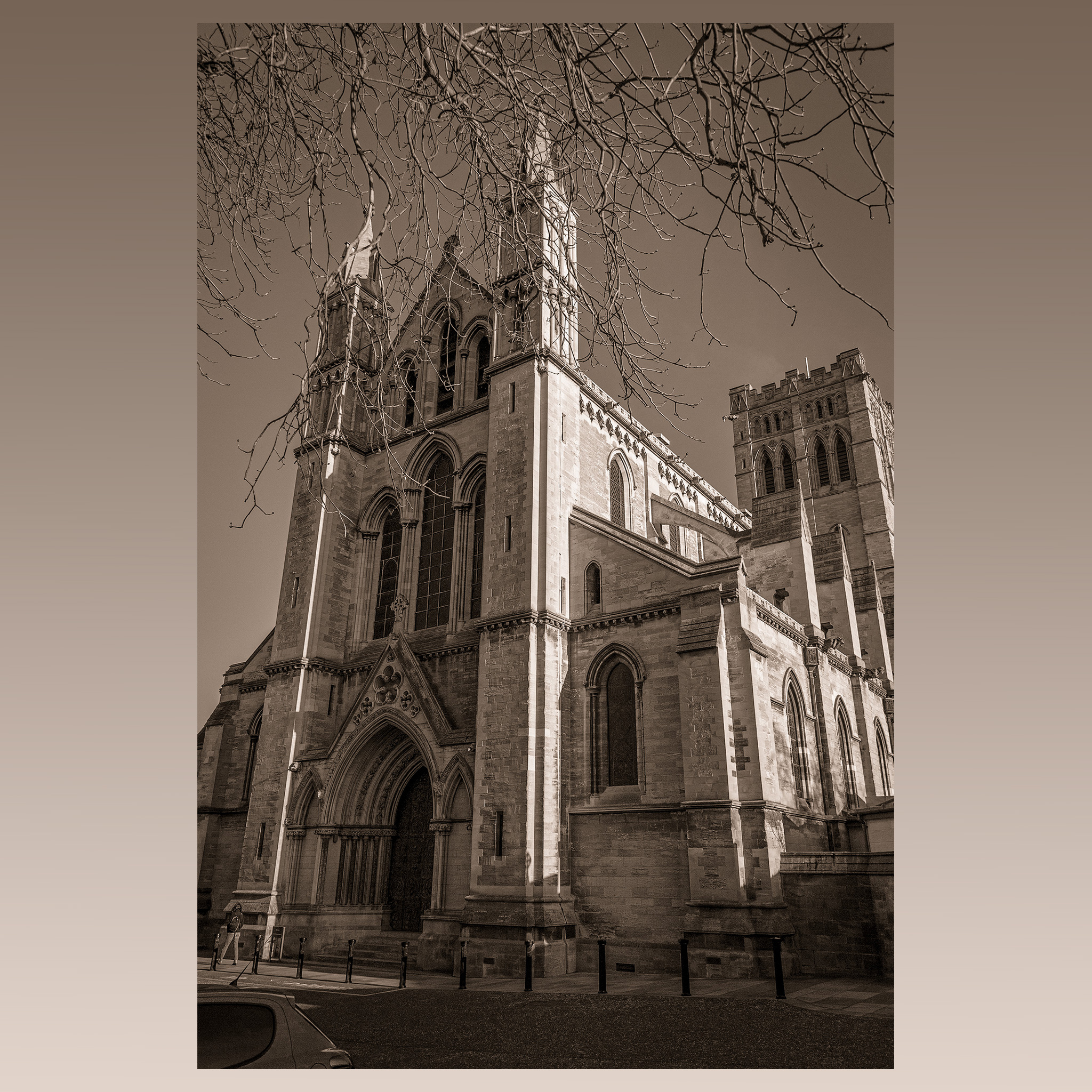 UK_2011_StJohnBaptist_Cathedral-1